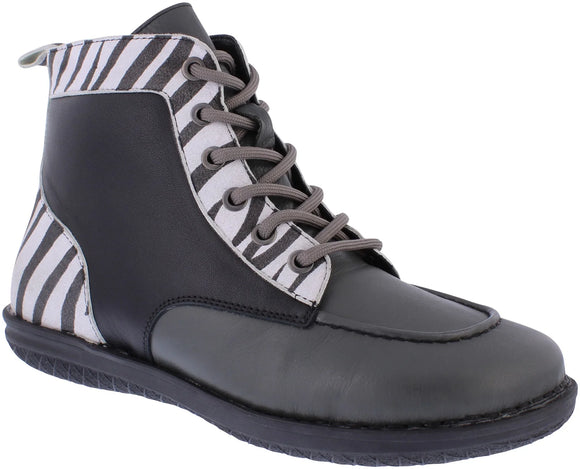 Adesso | Beth Zebra Boot | Black